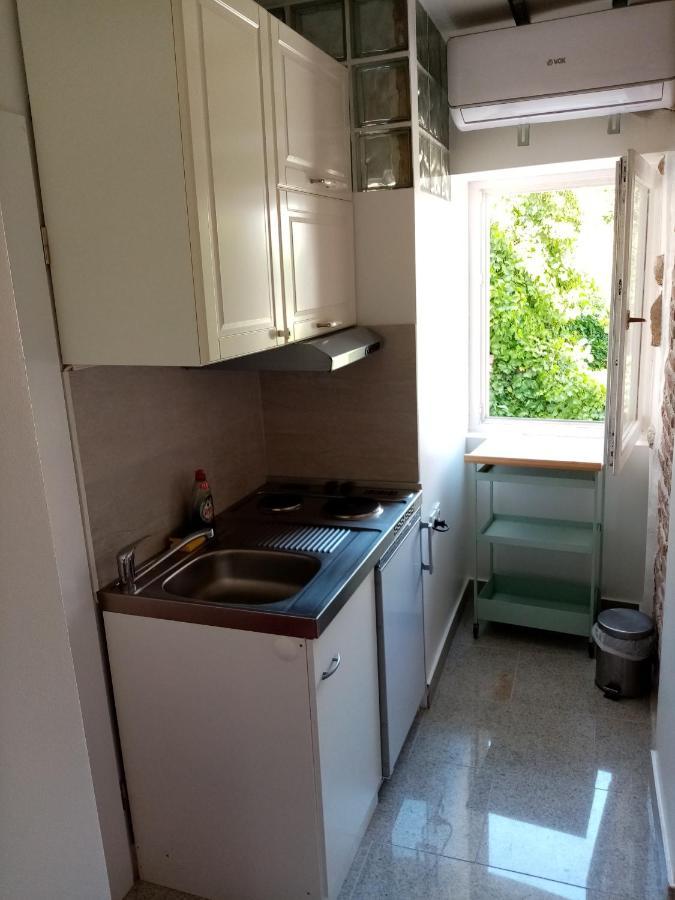 Casa Di Marko 105 M2 Garden Apartment Ровин Екстериор снимка