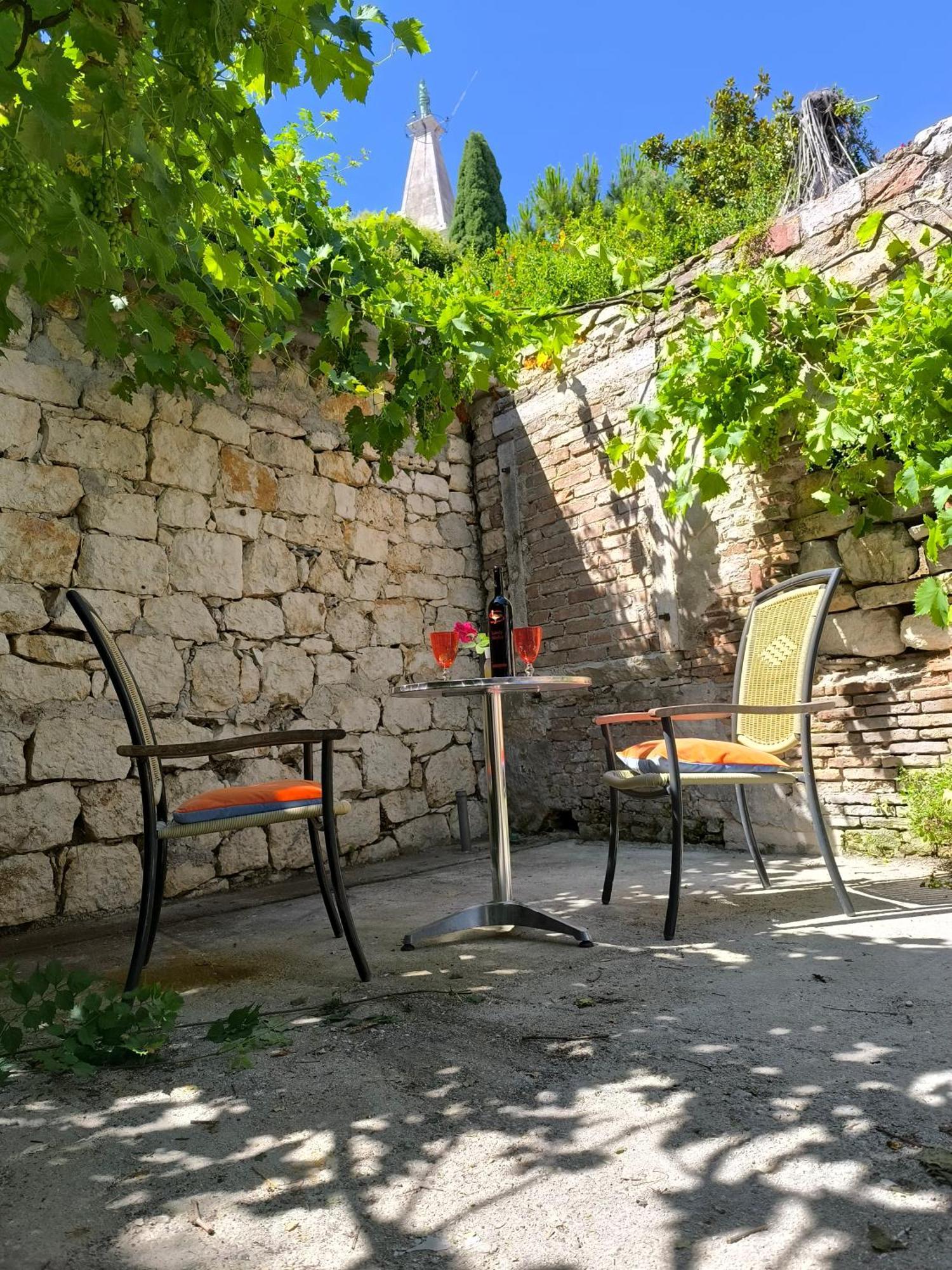 Casa Di Marko 105 M2 Garden Apartment Ровин Екстериор снимка